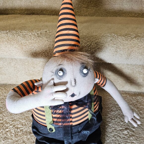 Quin & Queenie Spooky Folk Art Dolls Joe Spencer's Gathered Tradition Collection - Picture 5 of 14